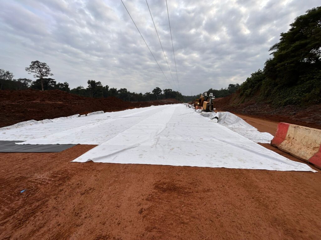 Réalisation de l'étanchéité de la route Ntoum–Cocobeach au Gabon