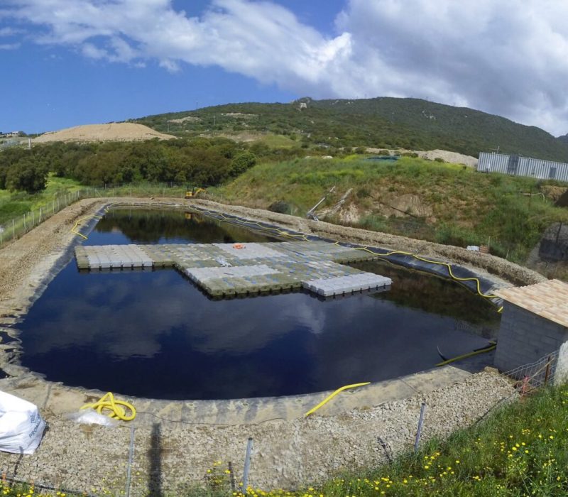 Pose de couverture flottante en PEBD sur bassin lixiviat plein – étanchéité par géomembrane 6